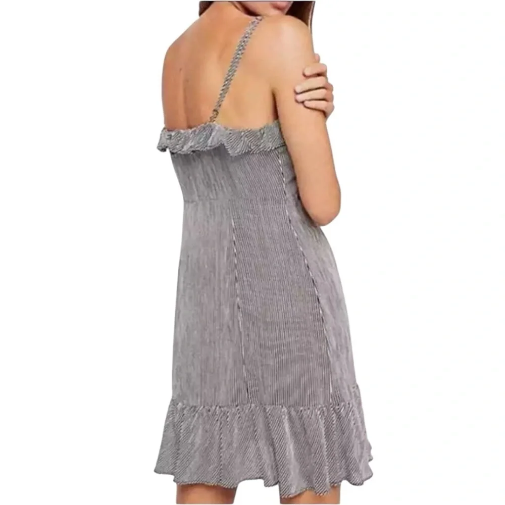 NWT FREE PEOPLE Le Fleur Sleeveless Ruffle Hem Stripe Mini Dress Size X-Small - Picture 2 of 5